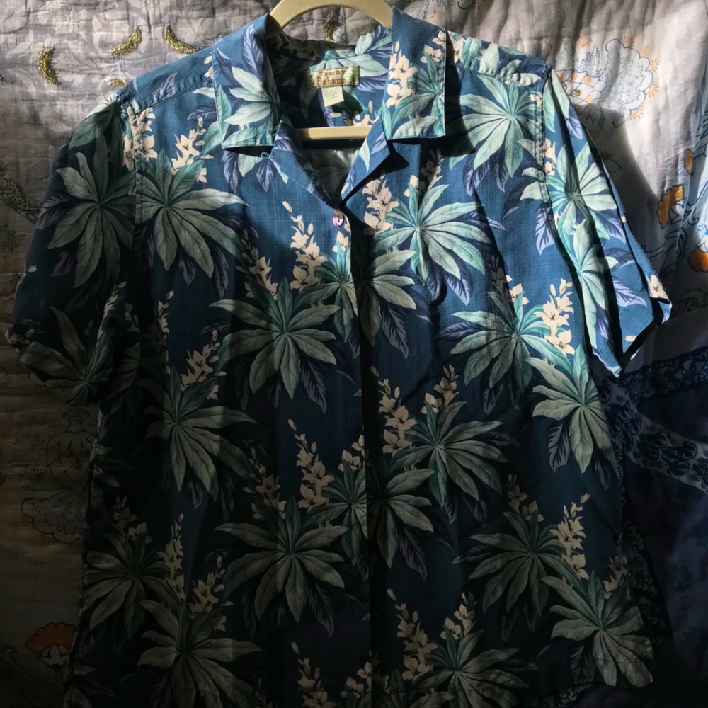 Loose Fit Floral Button-Up